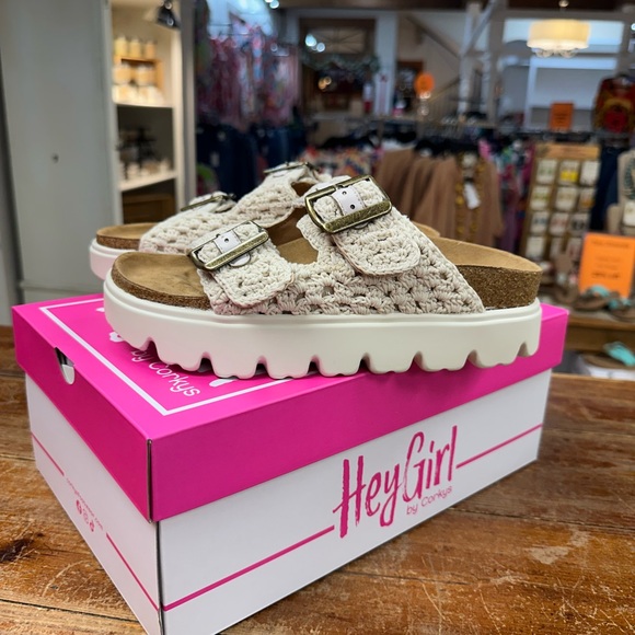 NIB/NWT Cream Macrame Sandals by Corkys - Picture 4 of 6